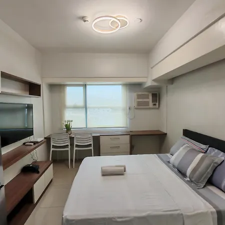Lourdes Bedsit Horizon 101 Aparthotel